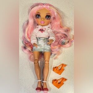 Rainbow High Junior High Kia Hart Doll